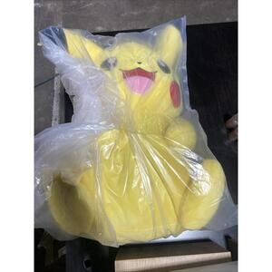 Pokemon Pikachu Plush 2017 Tomy With Tag 10" Blushing Stuffed Animal
